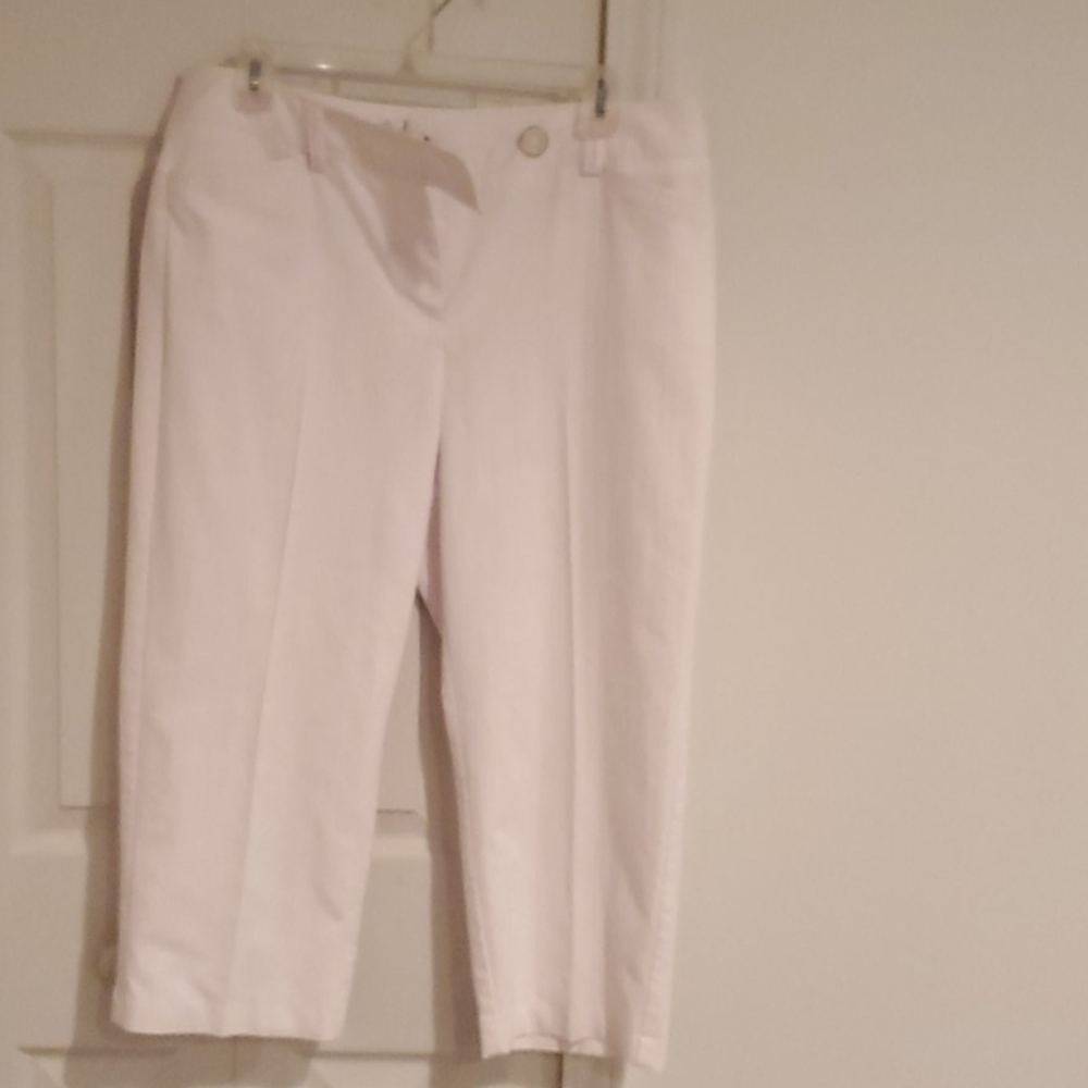 Dress Barn white capris